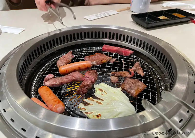 三国一で焼肉を楽しむ