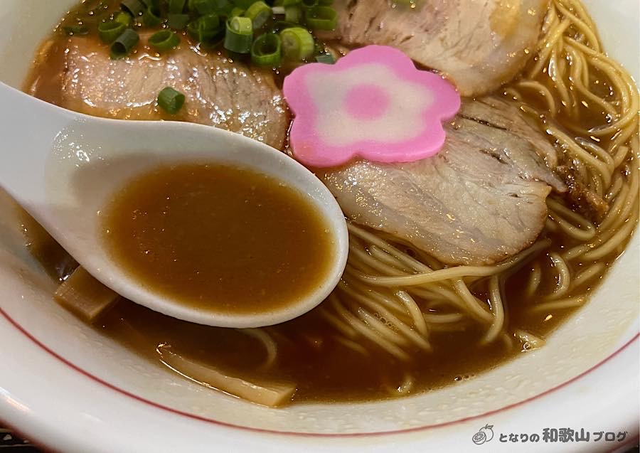 中華そば楠本屋のラーメンスープ