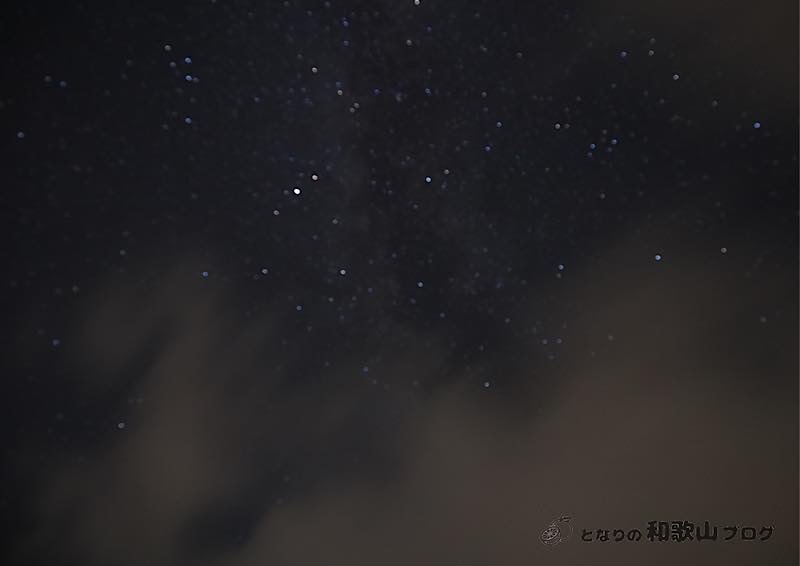 camp knot（キャンプノット）から見られたくもりがかった星空