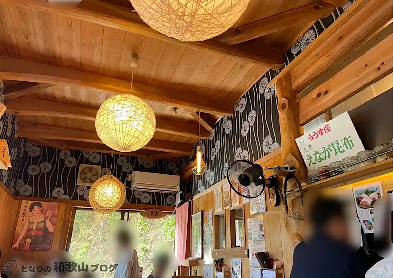 とりそば下地橋の店内
