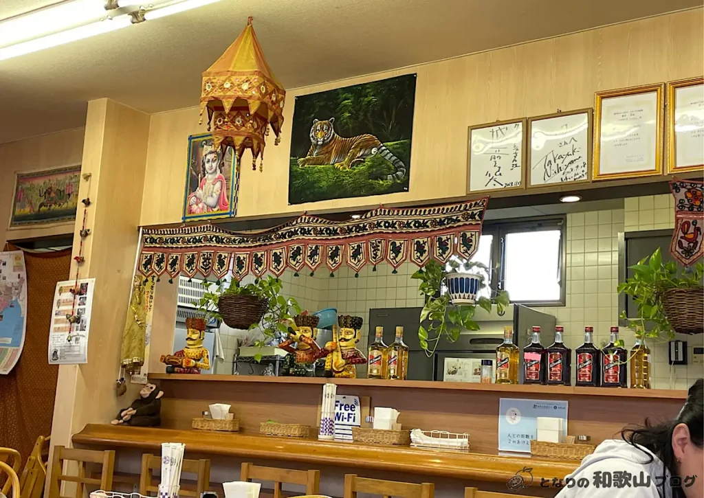 インドカレー「クシュクシュ岩出店」の内装