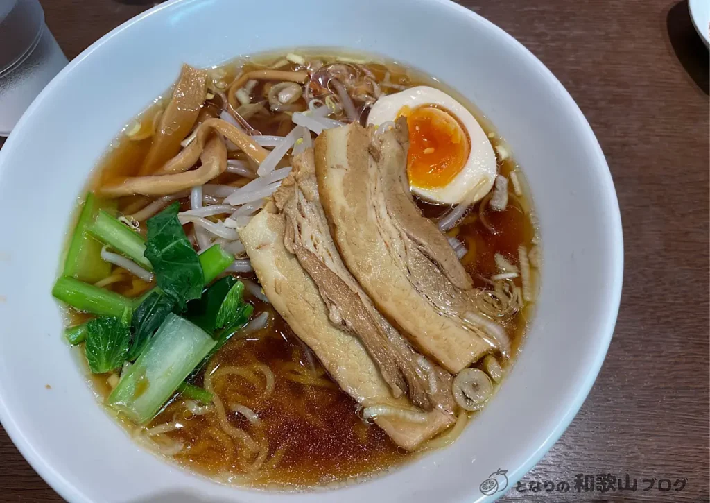 醤油ラーメン|小飯骨(ショウハング)