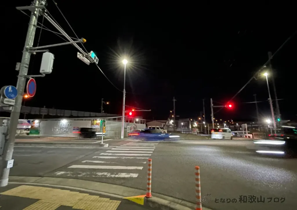 正善の横断歩道を渡ったところに第二駐車場あり