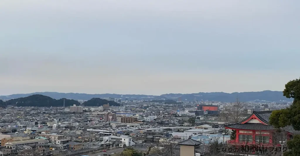 紀三井寺の仏殿から眺める和歌山市街