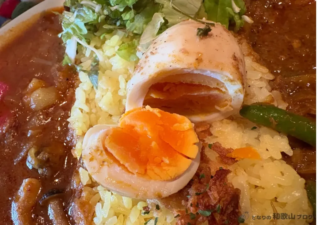 スパイス玉子の断面