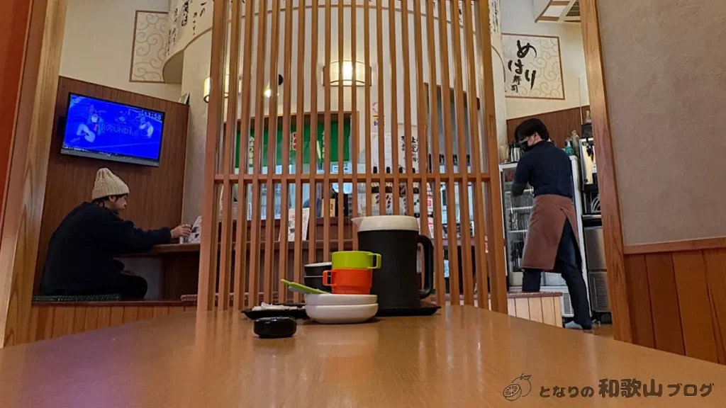 総本家めはりや新宮本店の店内