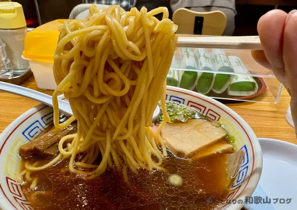 丸木（マルキ）中華そば　麺リフト